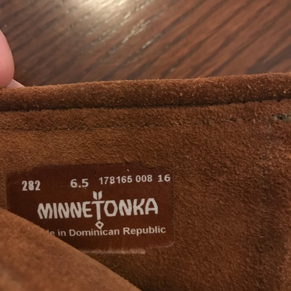 NWOT Minnetonka 282 - Picture 7 of 8